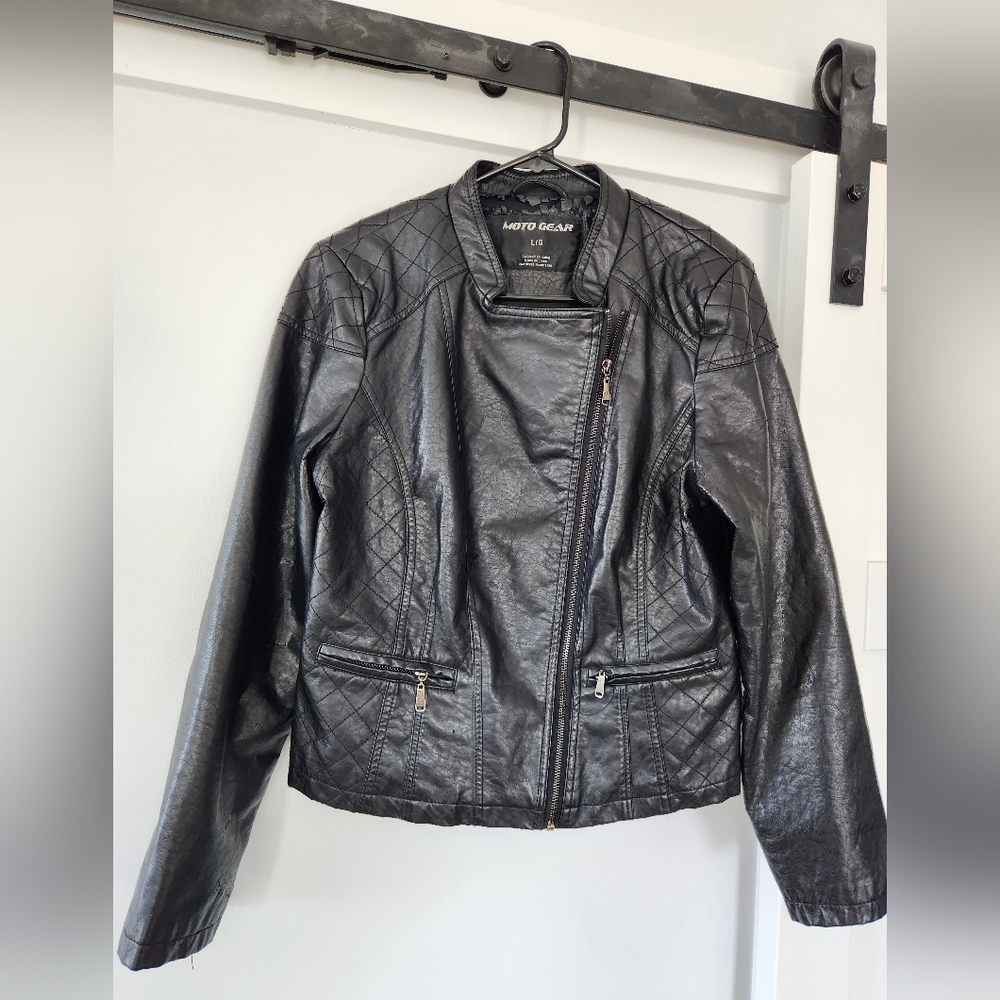 MotoGear Leather Jacket- L